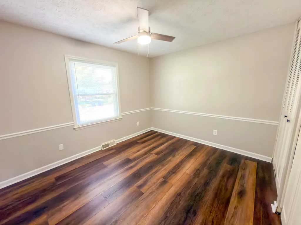 2833 Winter Garden Lexington KY 40517