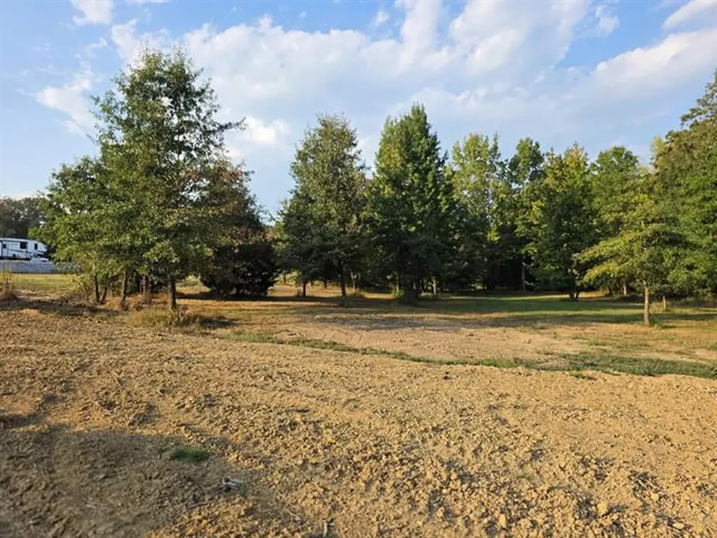 80 Oak Tree Lane Benton KY 42025