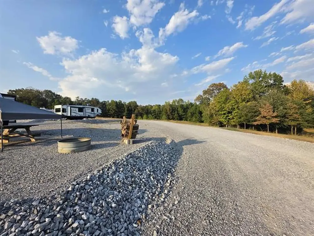80 Oak Tree Lane Benton KY 42025