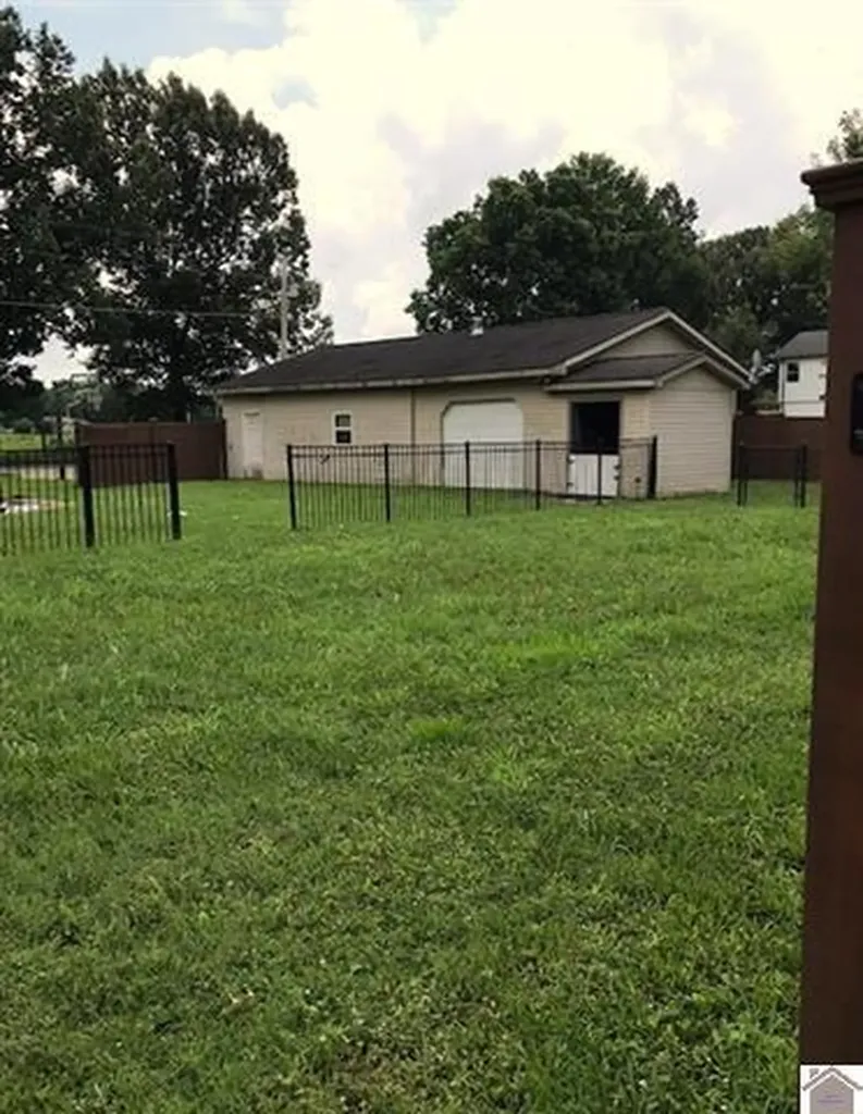 118 Gene Drive Ledbetter KY 42058