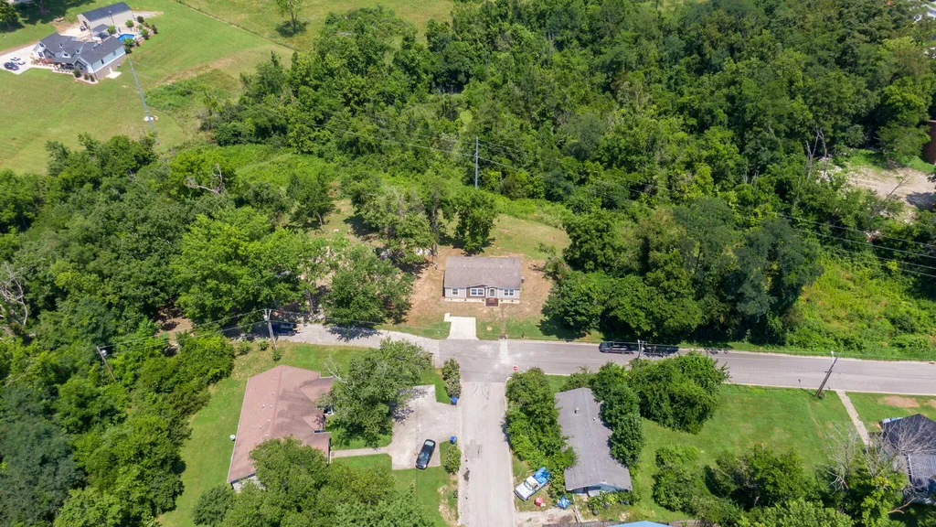 310 Kaye Street Berea KY 40403