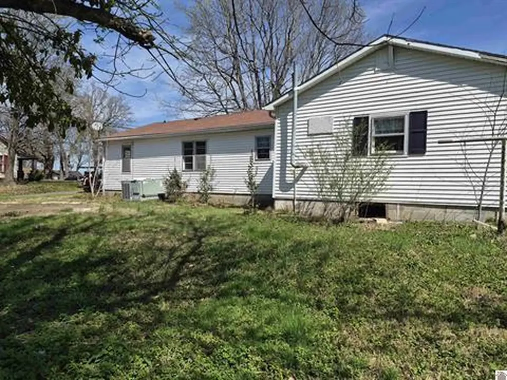 125 Barclay Street Clinton KY 42031