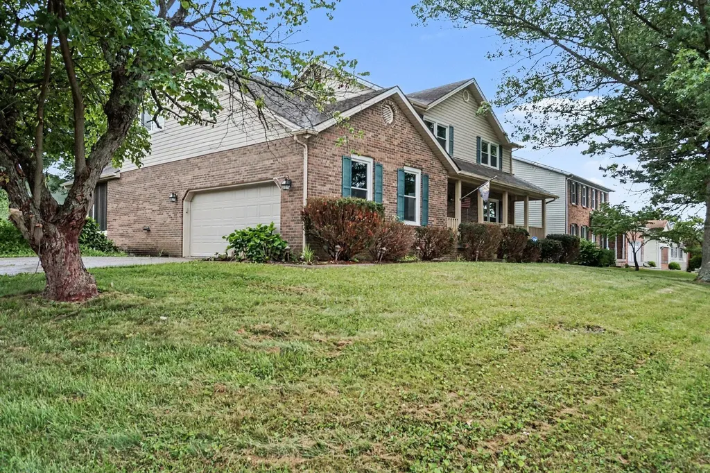 411 Skylark Drive Winchester KY 40391
