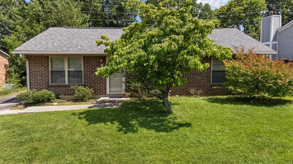 3336 Featherston Drive Lexington KY 40515