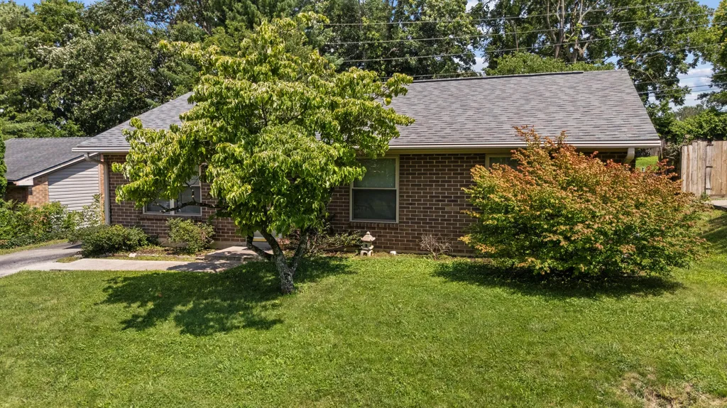 3336 Featherston Drive Lexington KY 40515