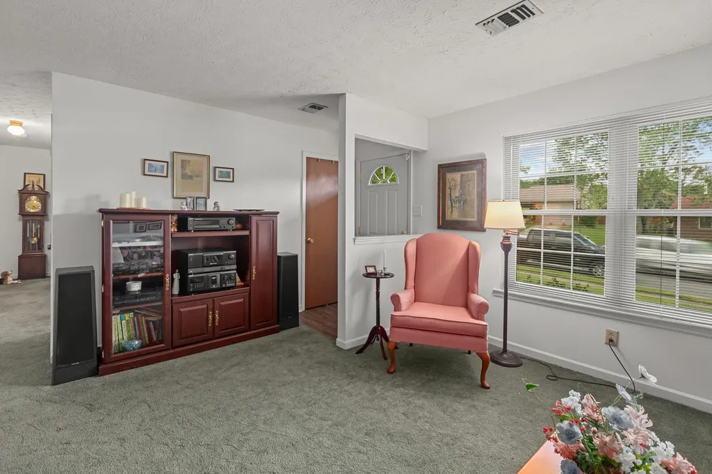 3336 Featherston Drive Lexington KY 40515