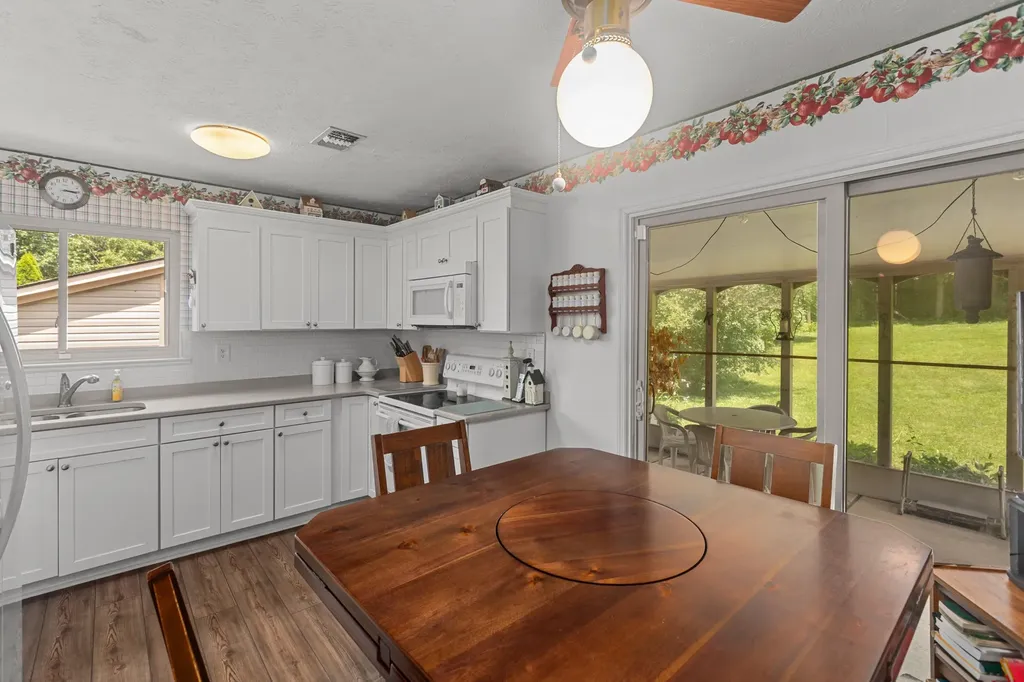 3336 Featherston Drive Lexington KY 40515