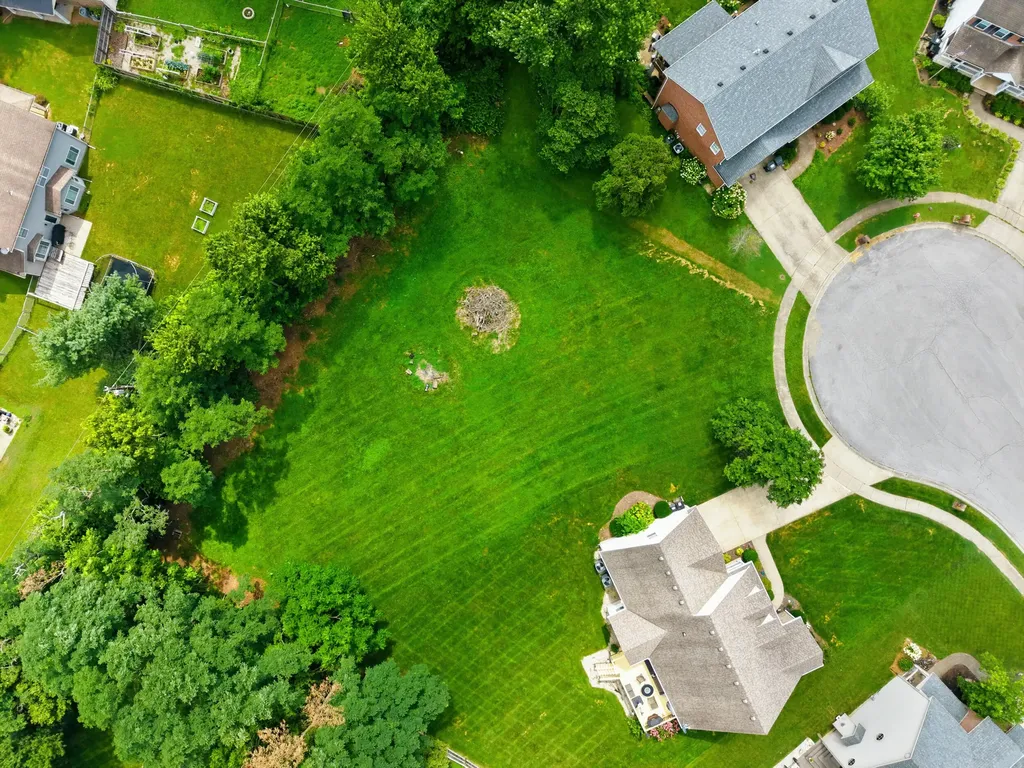 235 Locust Grove Way Versailles KY 40383
