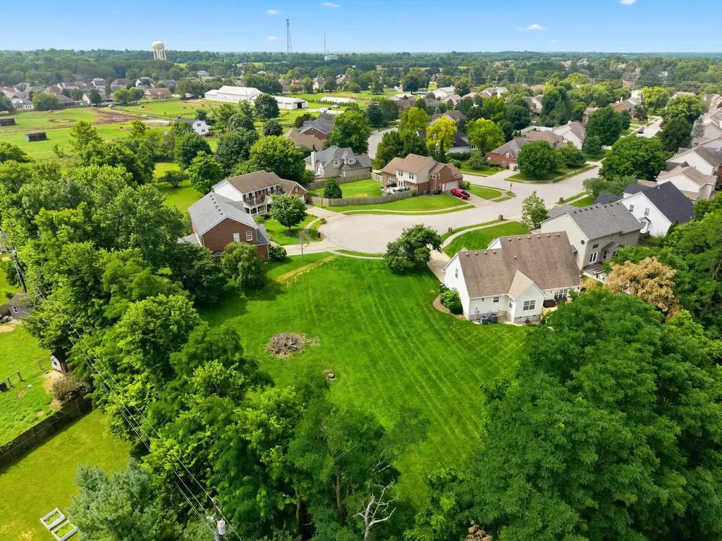 235 Locust Grove Way Versailles KY 40383