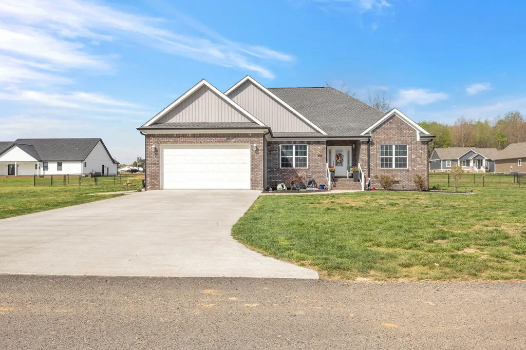 175 Ayly Estates Drive Mayfield KY 42066
