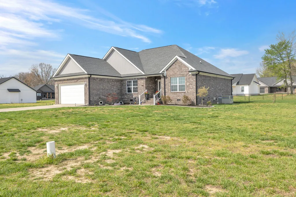 175 Ayly Estates Drive Mayfield KY 42066