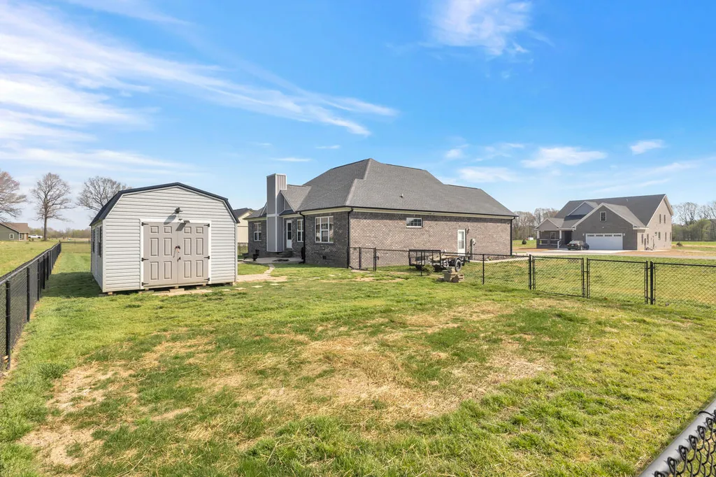 175 Ayly Estates Drive Mayfield KY 42066