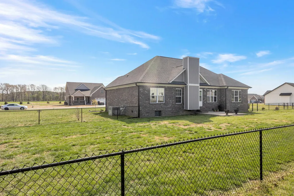 175 Ayly Estates Drive Mayfield KY 42066