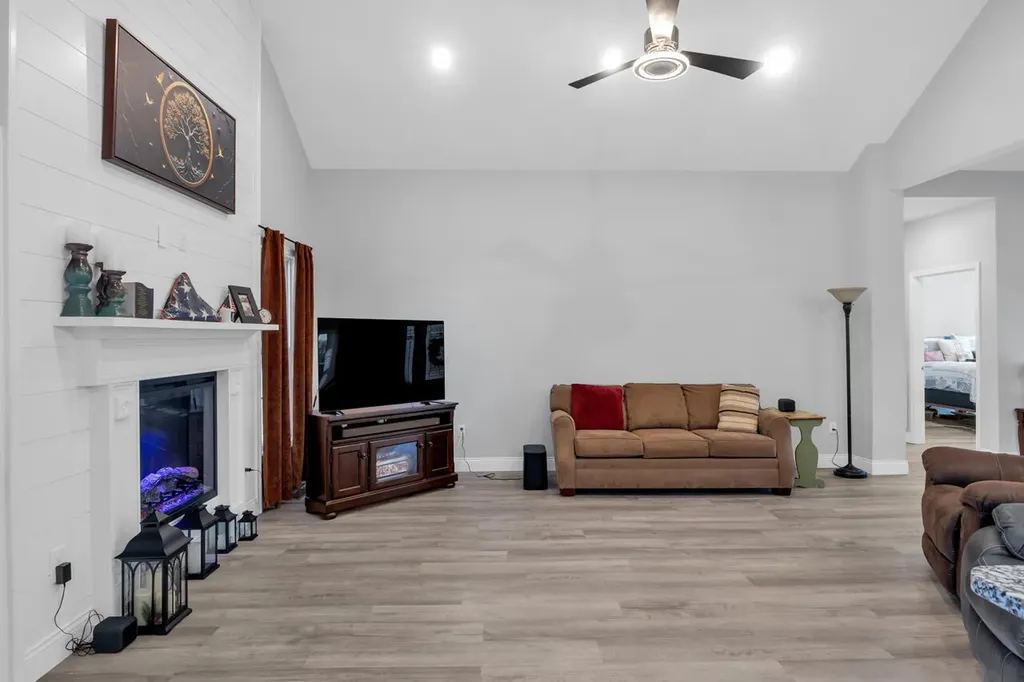 175 Ayly Estates Drive Mayfield KY 42066