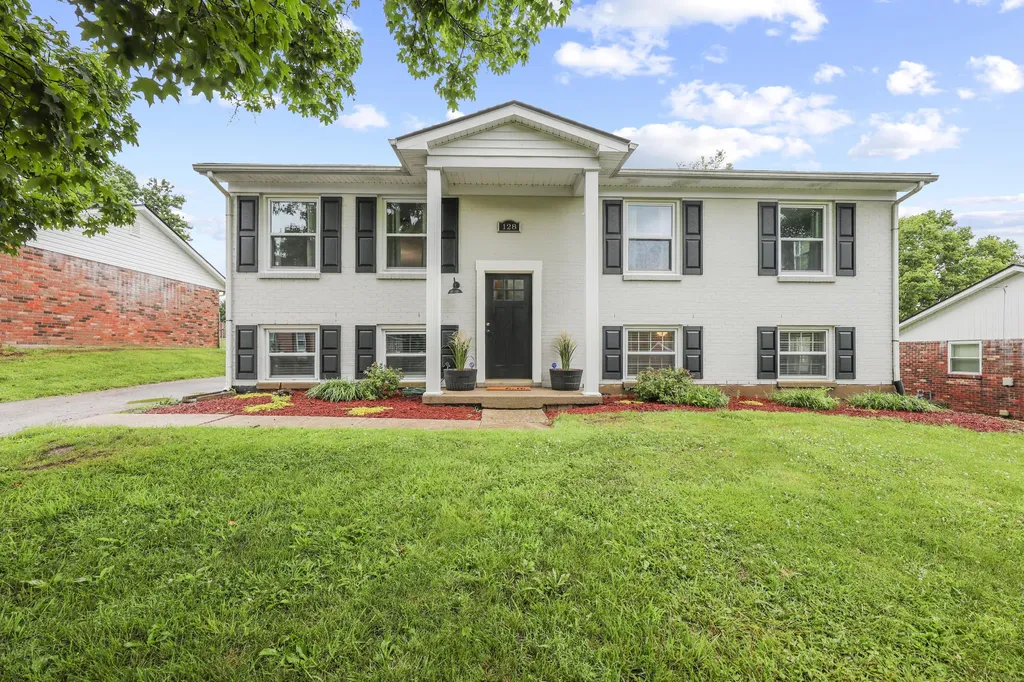 128 Cherokee Drive Winchester KY 40391