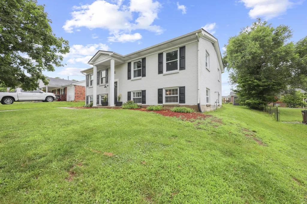 128 Cherokee Drive Winchester KY 40391