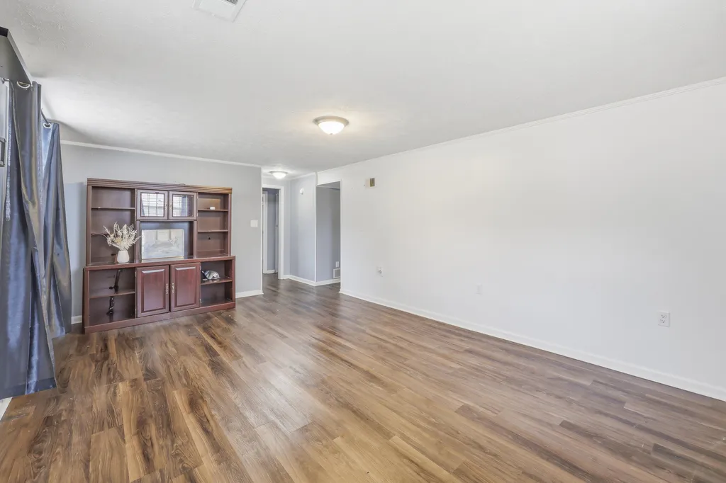 128 Cherokee Drive Winchester KY 40391
