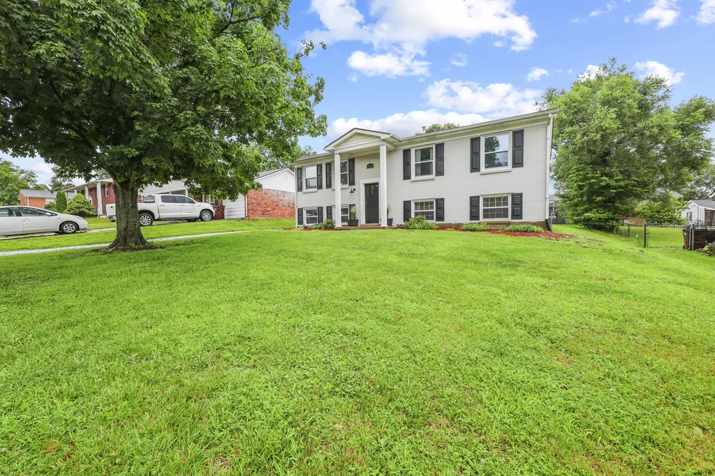 128 Cherokee Drive Winchester KY 40391