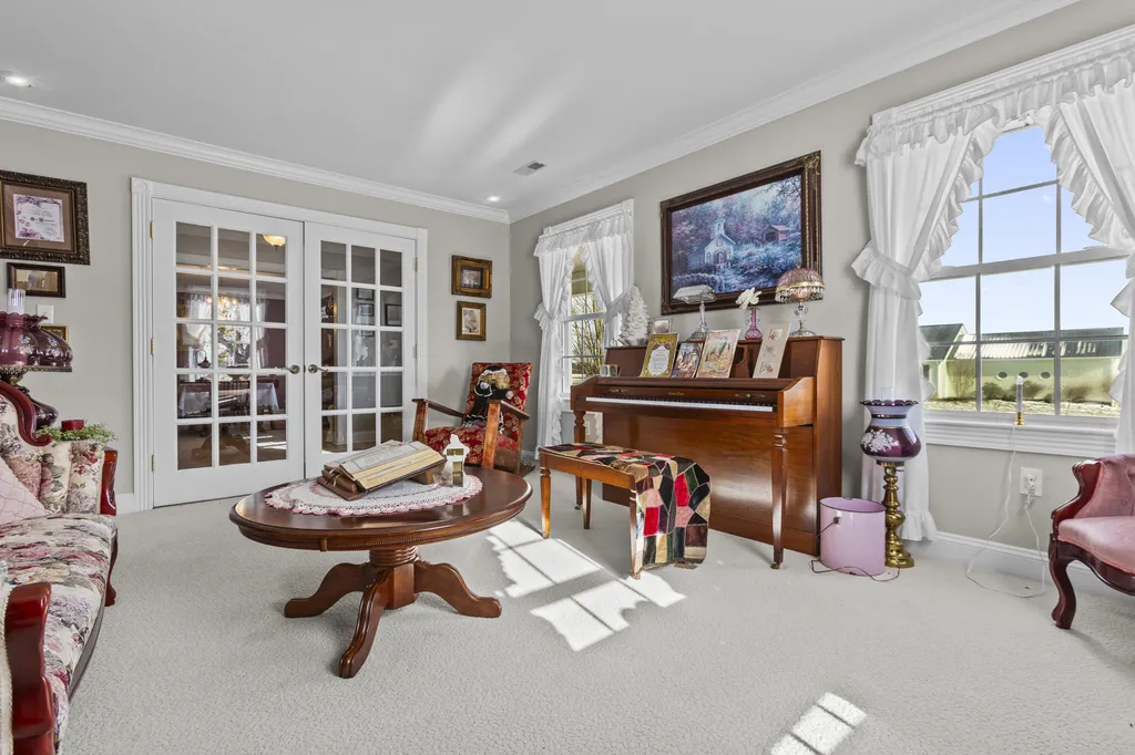 61 Rayburn Lane Tollesboro KY 41189