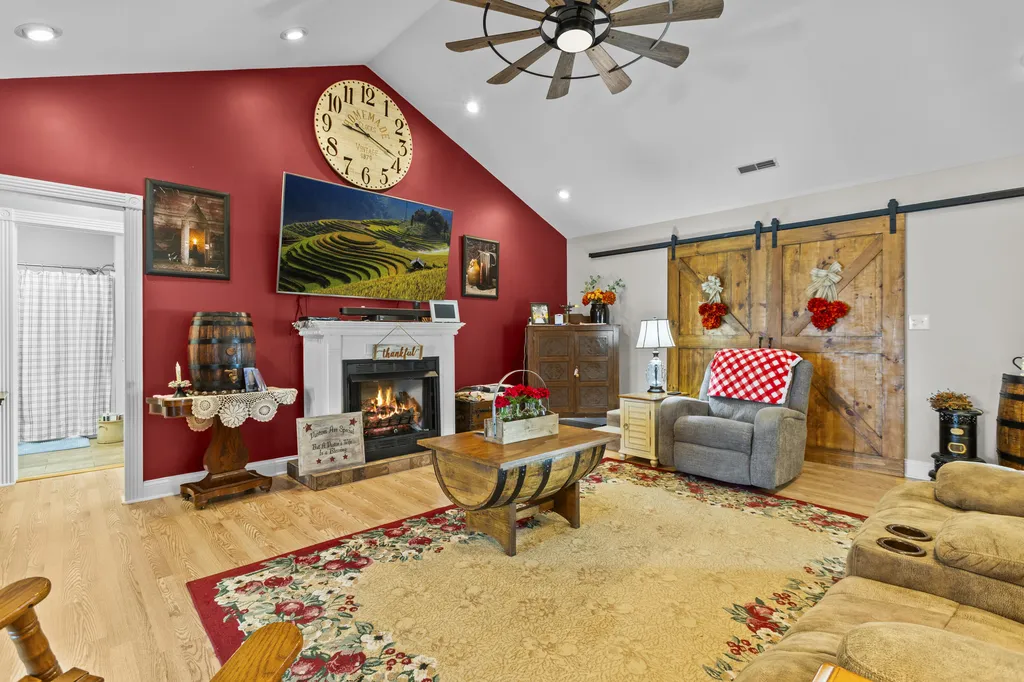 61 Rayburn Lane Tollesboro KY 41189