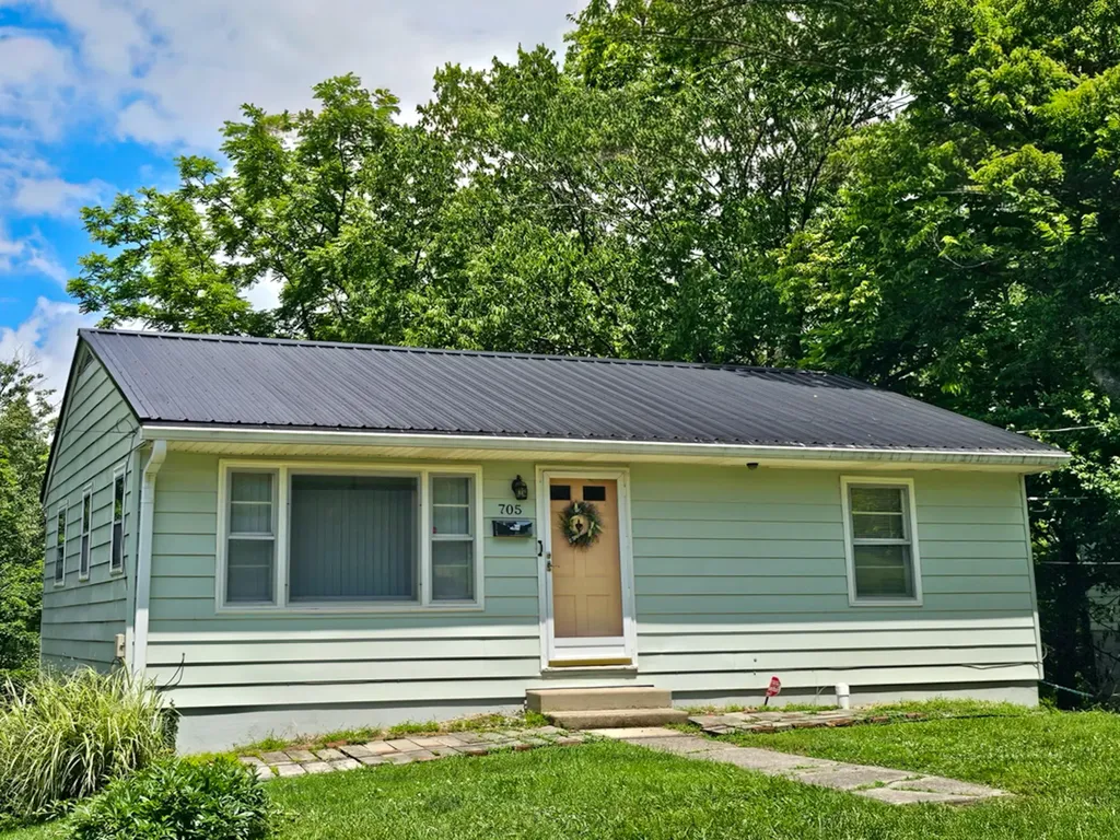 705 Beaumont Avenue Harrodsburg KY 40330