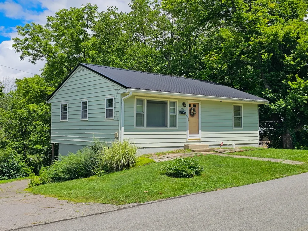705 Beaumont Avenue Harrodsburg KY 40330