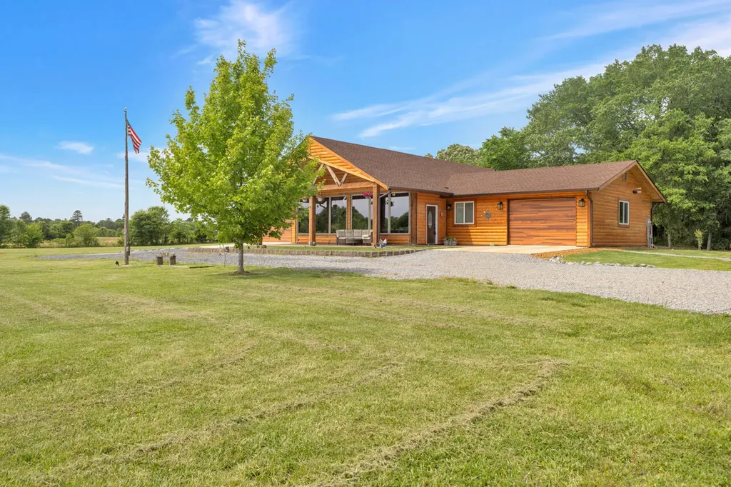 227 Whitetail Lane Hazel KY 42049