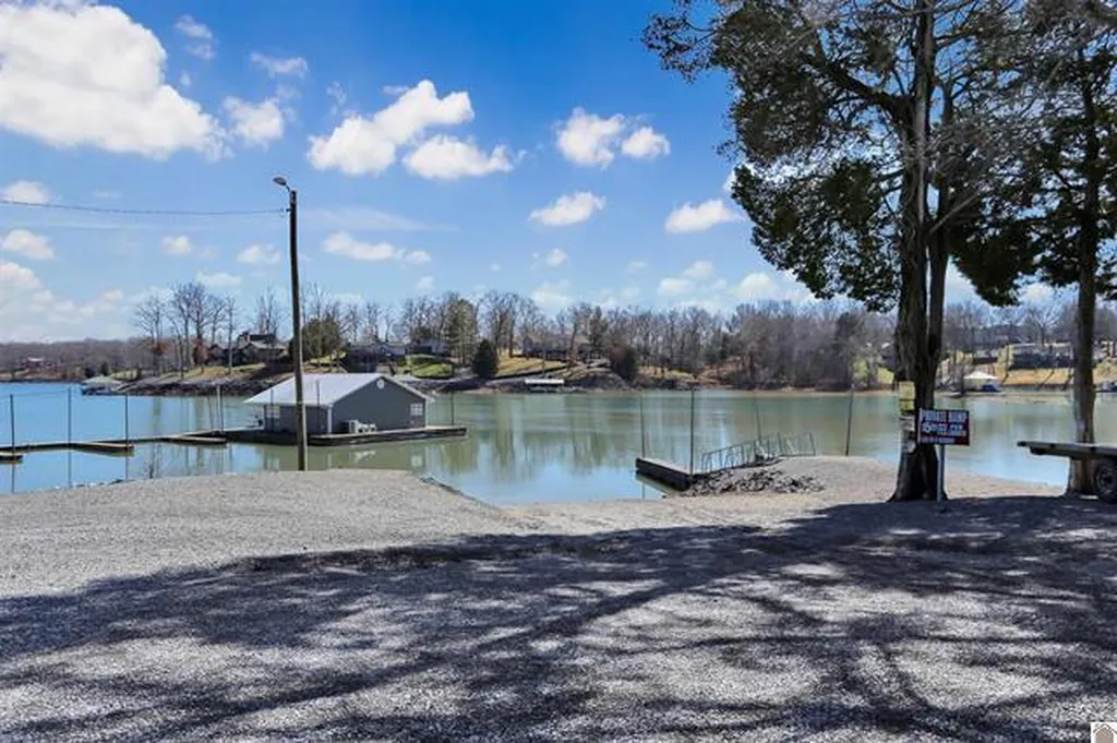 2488 Cypress Trail New Concord KY 42076