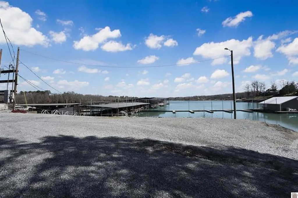 2488 Cypress Trail New Concord KY 42076