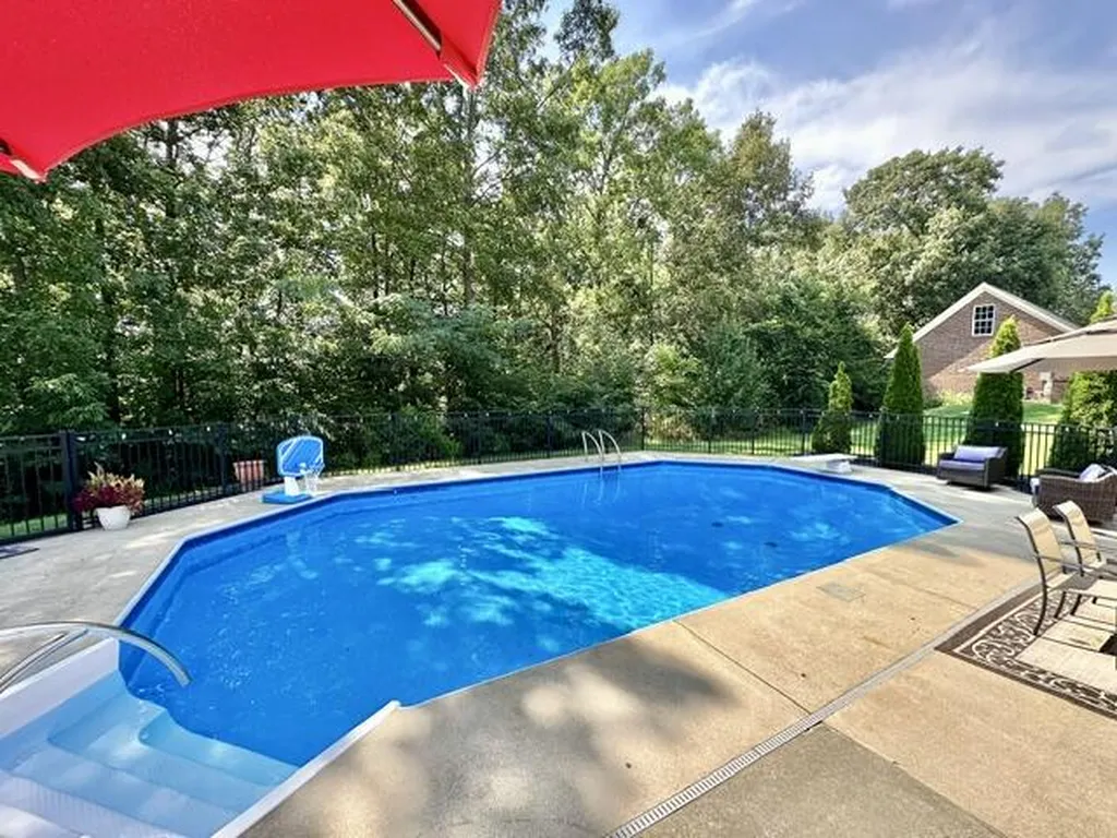 164 Masters Circle Benton KY 42025