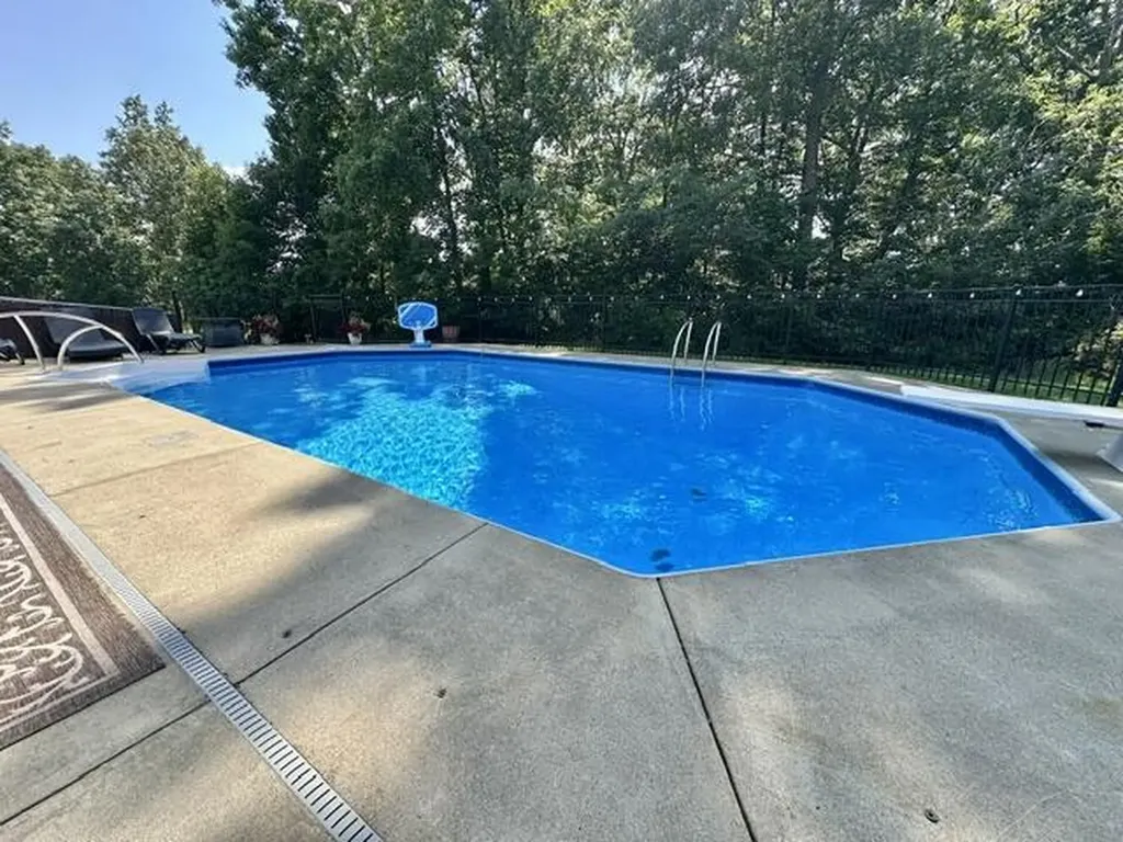 164 Masters Circle Benton KY 42025