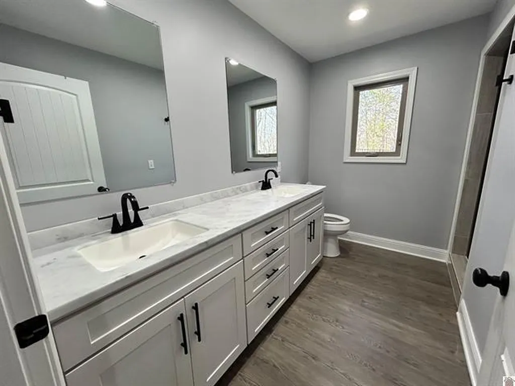 12 Beech Point Drive Cadiz KY 42211
