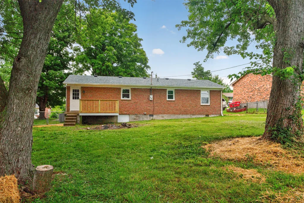 317 Royalty Court Nicholasville KY 40356