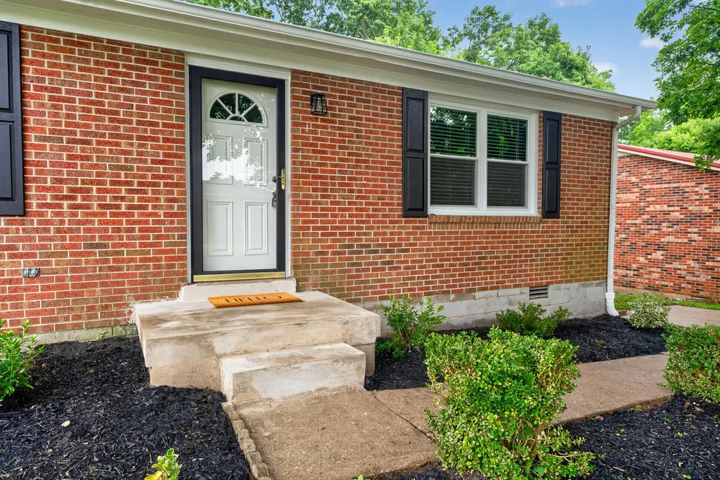 317 Royalty Court Nicholasville KY 40356