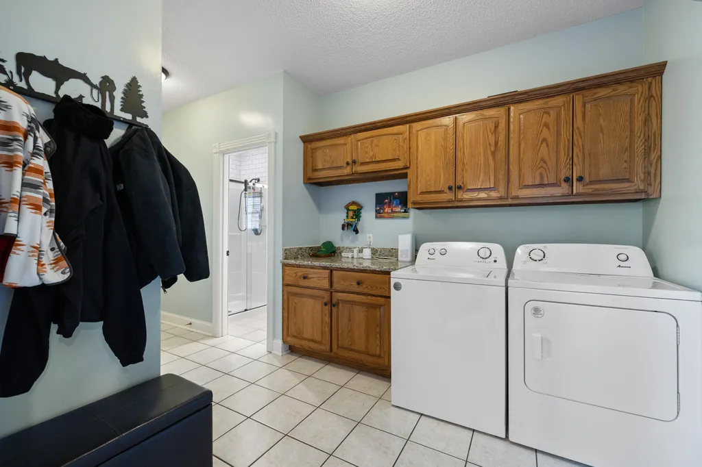 864 Pleasant Grove Road Hazel KY 42049