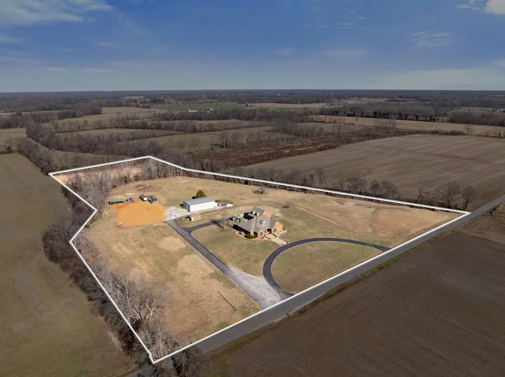 864 Pleasant Grove Road Hazel KY 42049