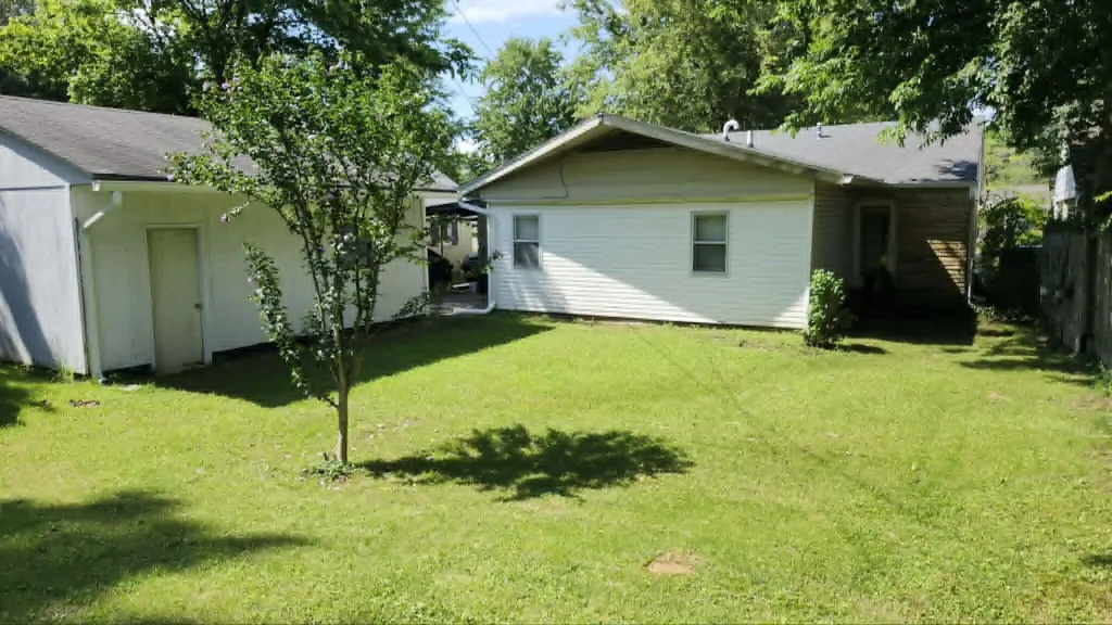 179 Iroquois Drive Paducah KY 42001