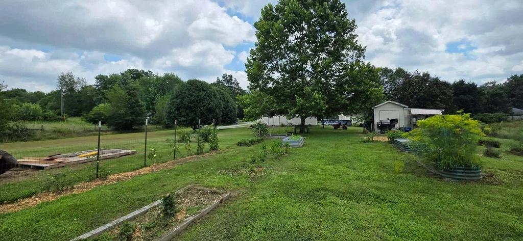 222 Kentucky Avenue Junction City KY 40440