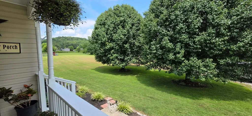 222 Kentucky Avenue Junction City KY 40440