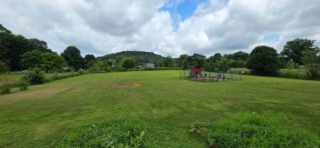 222 Kentucky Avenue Junction City KY 40440