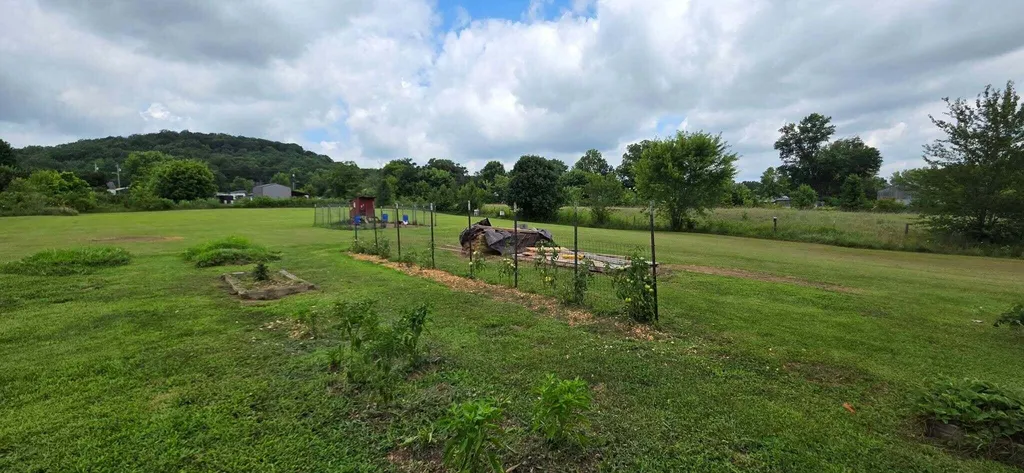 222 Kentucky Avenue Junction City KY 40440