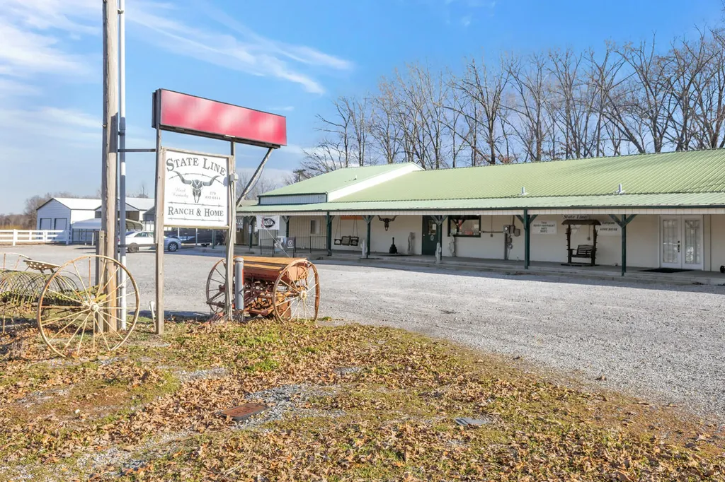 705 W 705 Main St Street Hazel KY 42049