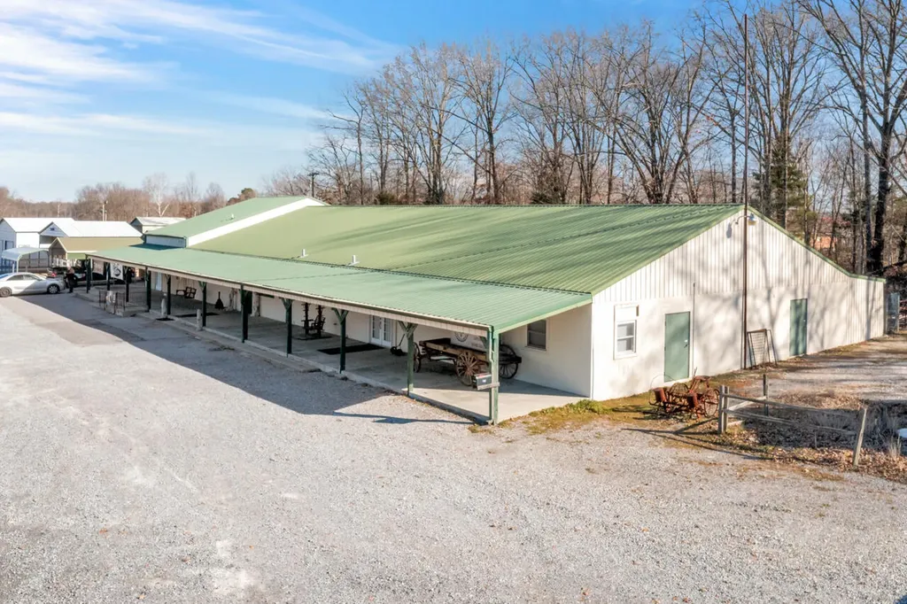 705 W 705 Main St Street Hazel KY 42049