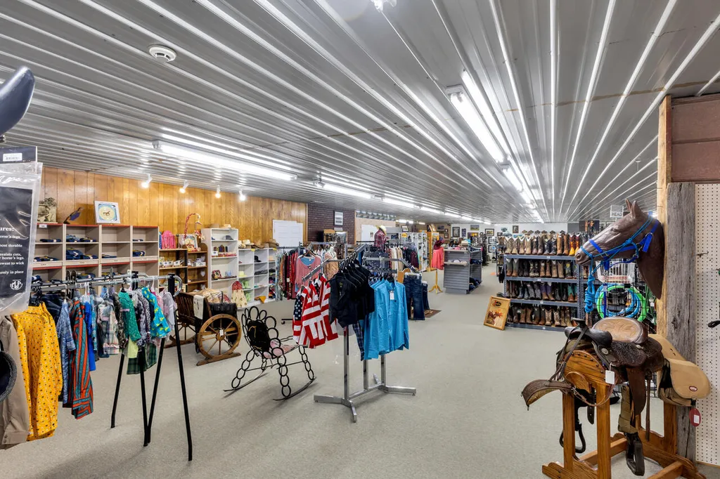 705 W 705 Main St Street Hazel KY 42049