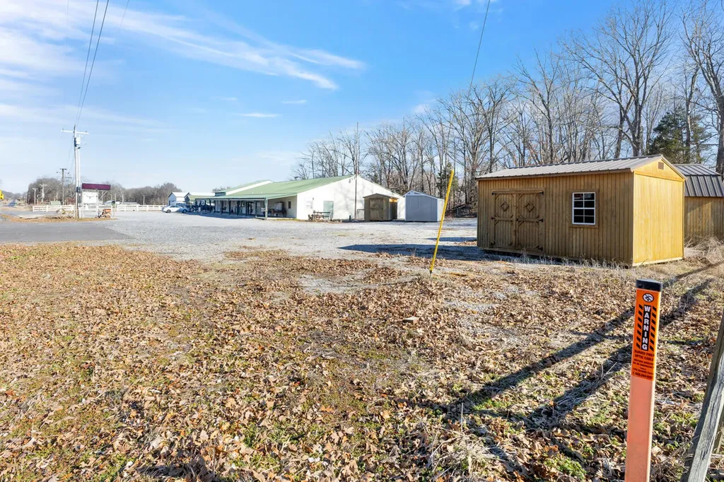705 W 705 Main St Street Hazel KY 42049