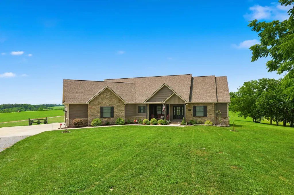 2180 Big Stoner Road Winchester KY 40391