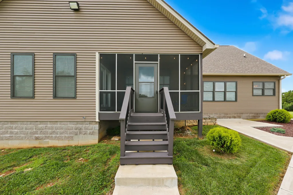 2180 Big Stoner Road Winchester KY 40391