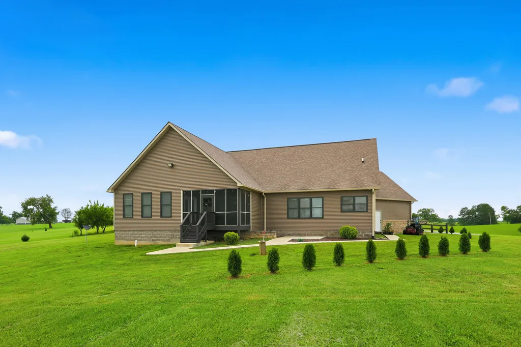 2180 Big Stoner Road Winchester KY 40391