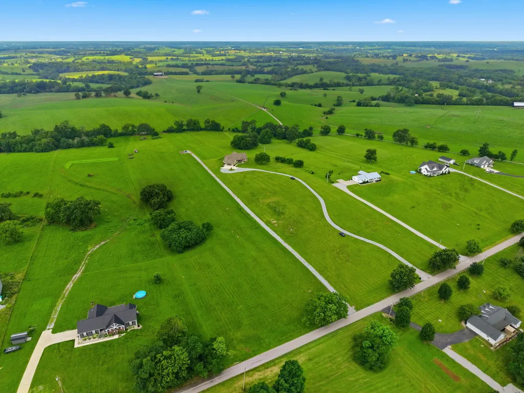 2180 Big Stoner Road Winchester KY 40391
