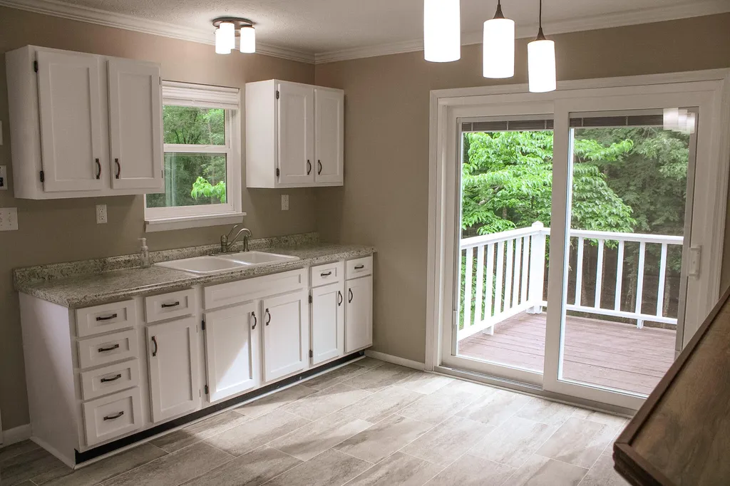 619 Lake Shore Drive New Concord KY 42076